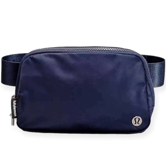 Lululemon Blue Navy Belt Bag - Picture 1 of 1